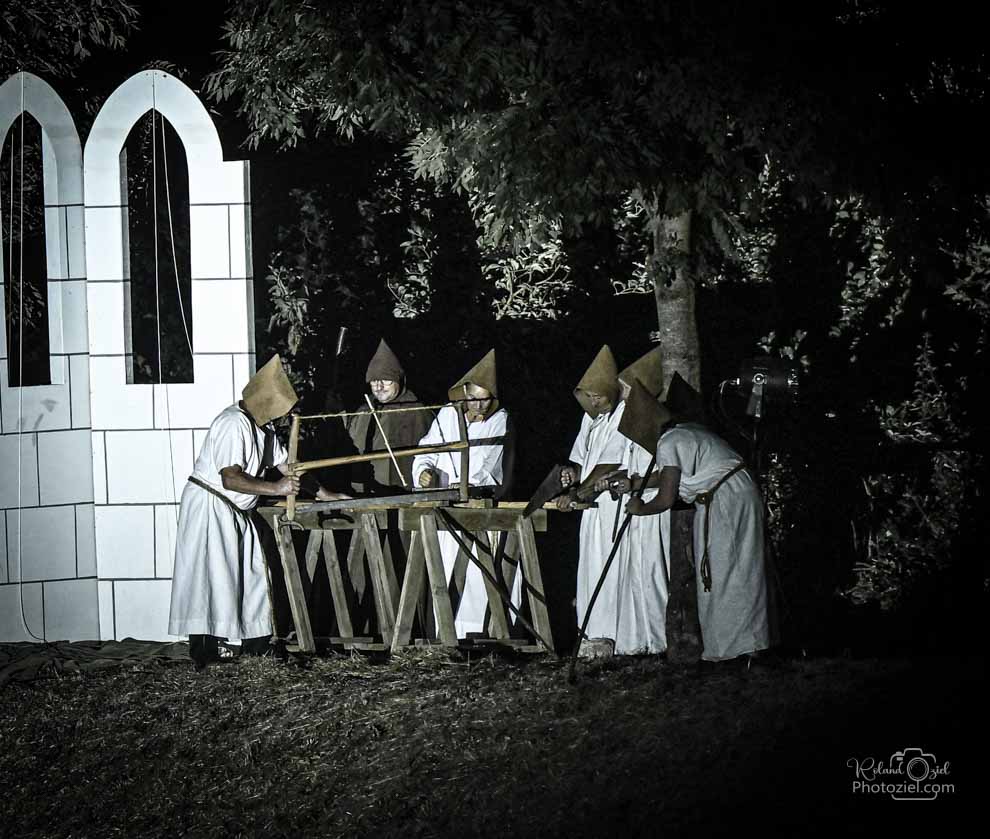Photo des moines batisseurs spectacle un soir à la hutte en Vendée